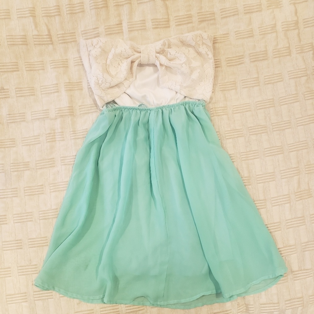 Dress - Picture 3 of 3